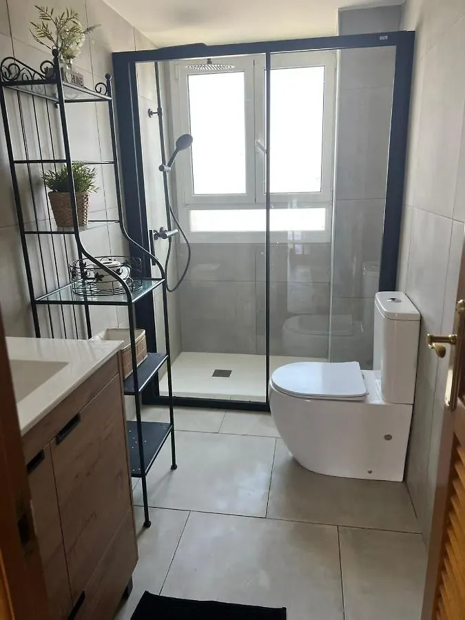 Beachfront Salou Apartment With Sea View Hiszpania